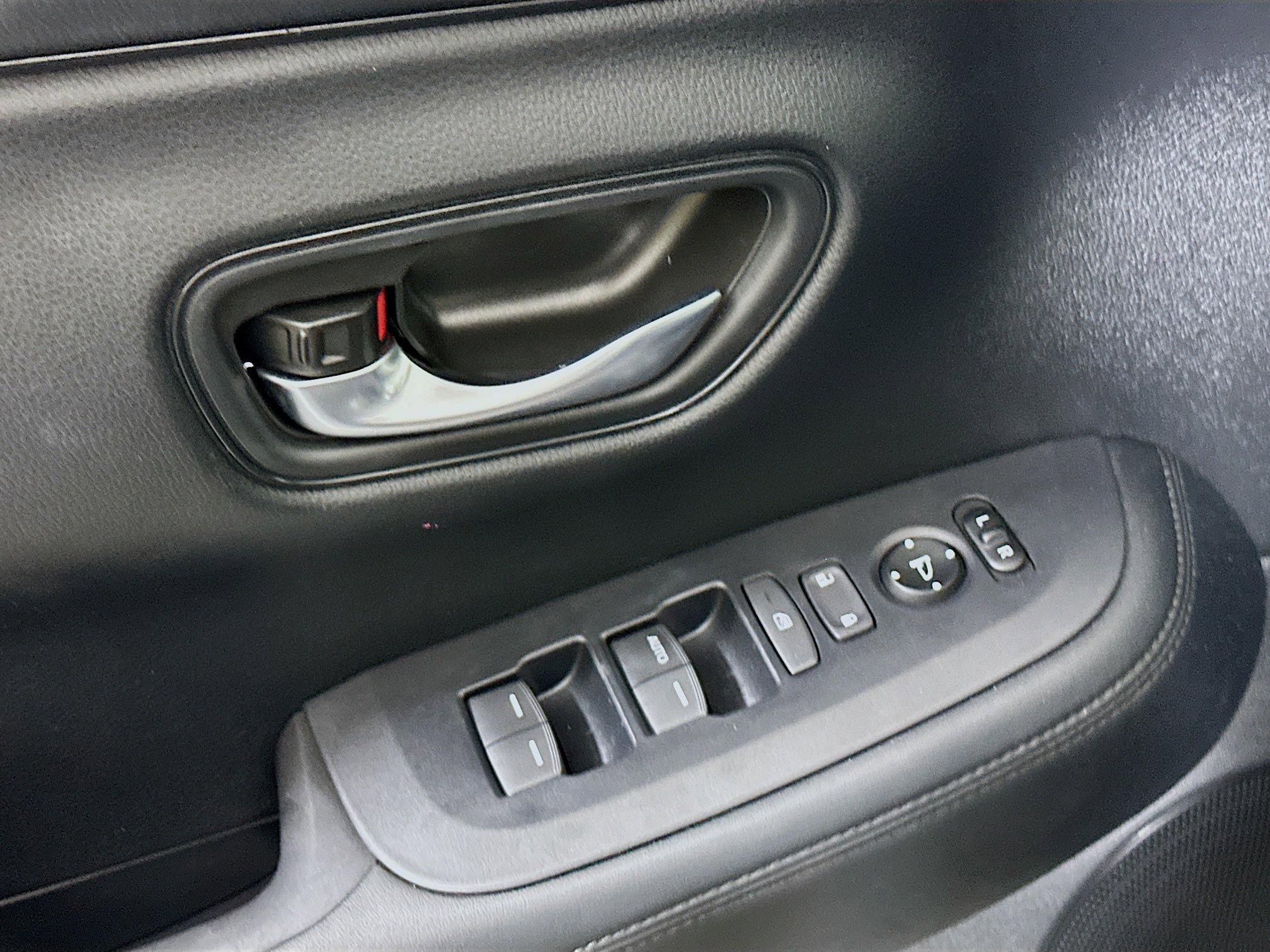 Used 2024 Honda HR-V LX image 15