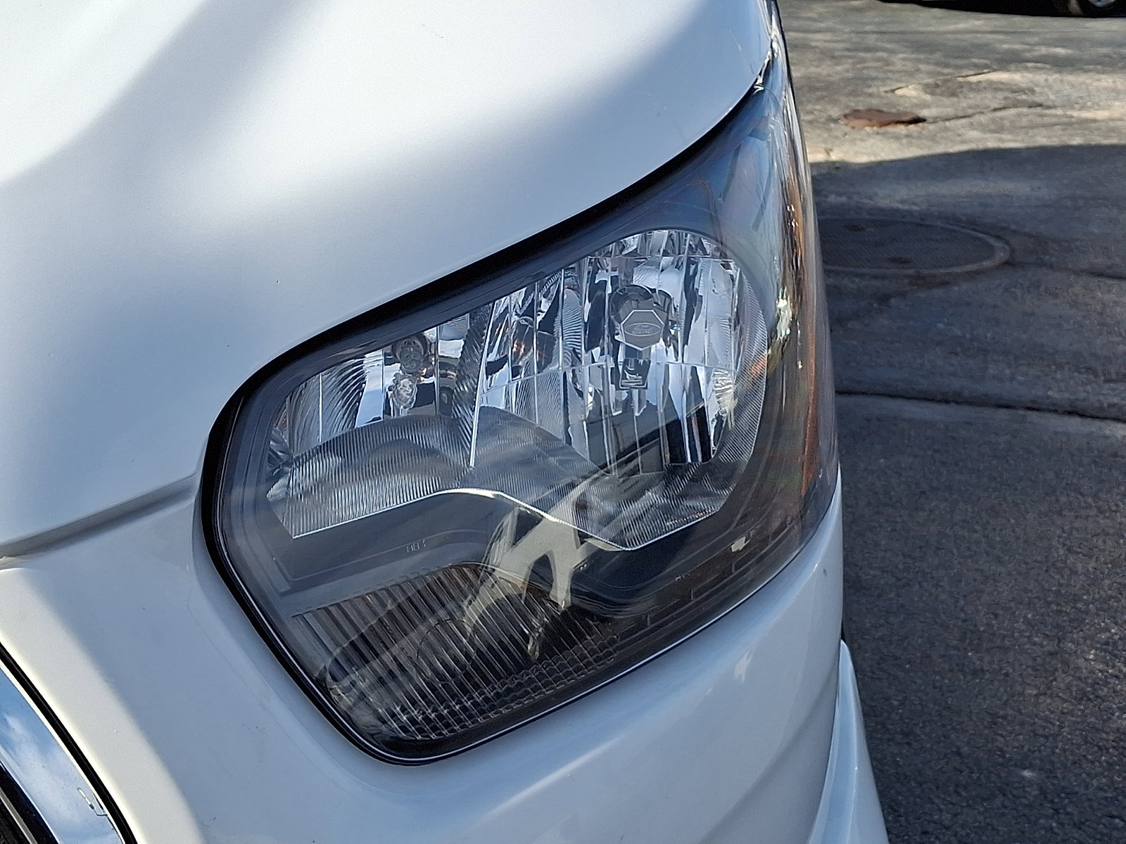 Used 2023 Ford Transit 350 XLT image 12