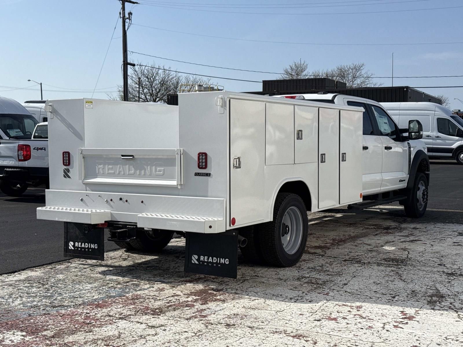 New 2026 Ford F550 4x4 Crew Cab image 3