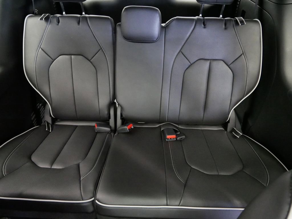 New 2026 Chrysler Pacifica Limited w/ S Appearance Package image 18