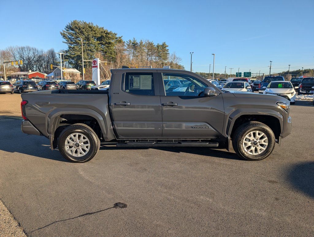 Used 2025 Toyota Tacoma SR5 image 7