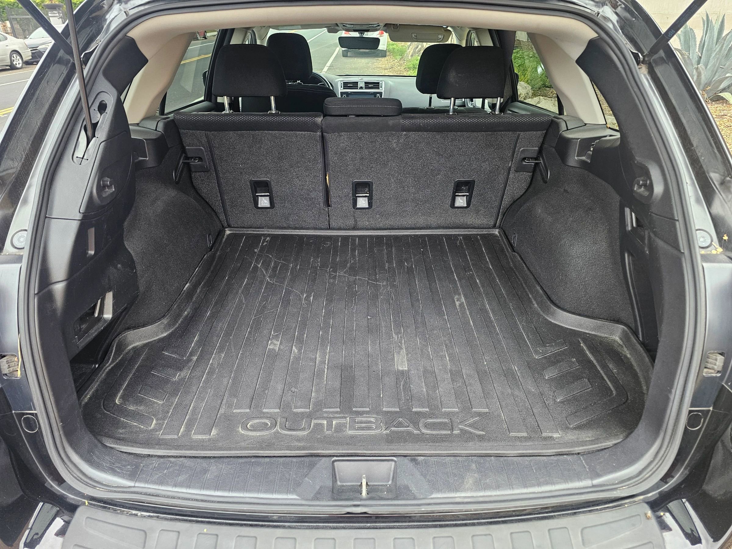 Used 2019 Subaru Outback 2.5i Premium image 17