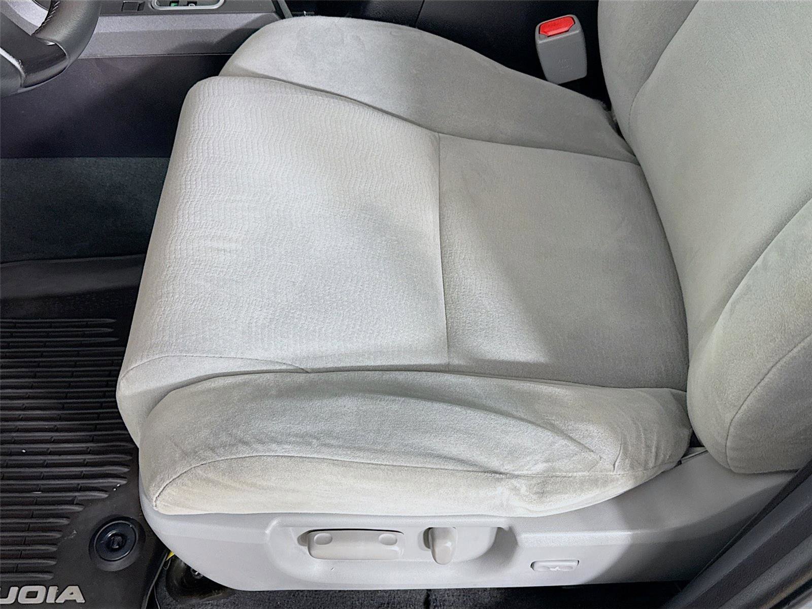 Used 2021 Toyota Sequoia SR5 image 18