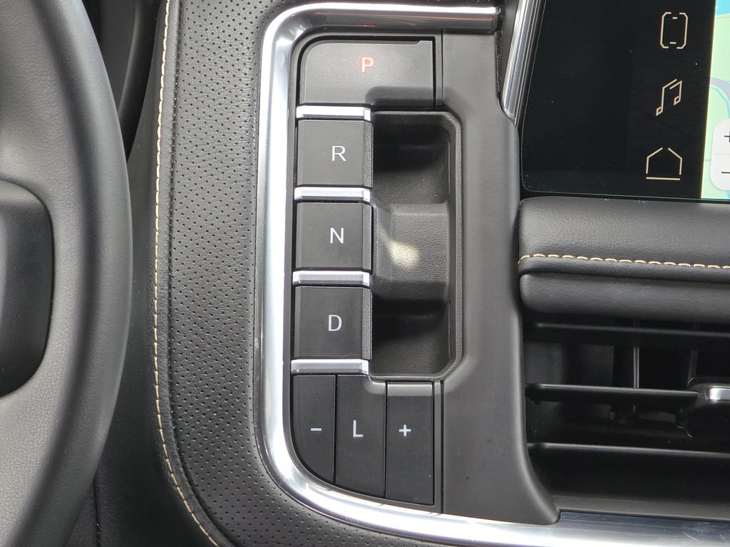 Used 2023 GMC Yukon SLT AWD/4WD image 38