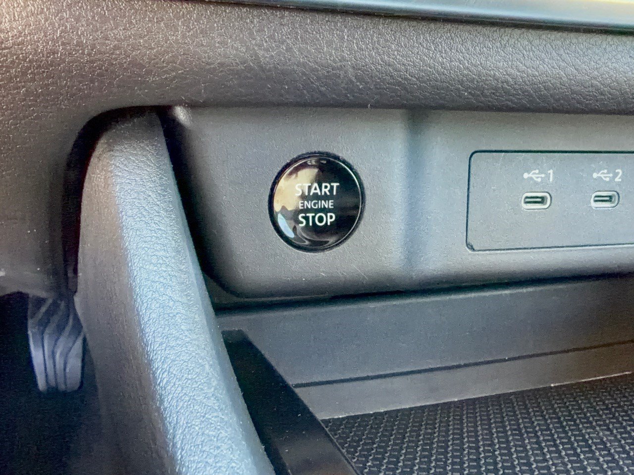 Used 2024 Nissan Rogue S AWD/4WD image 20