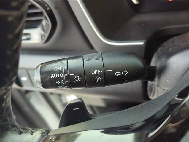 Used 2023 Honda Pilot Touring image 11
