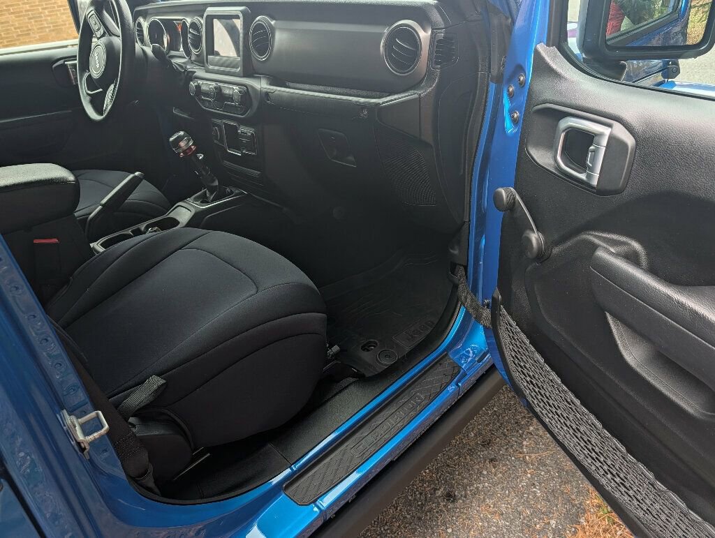 Used 2022 Jeep Gladiator Sport image 24