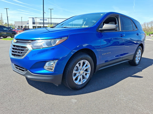Used 2019 Chevrolet Equinox LS w/ LS Convenience Package AWD/4WD image 3