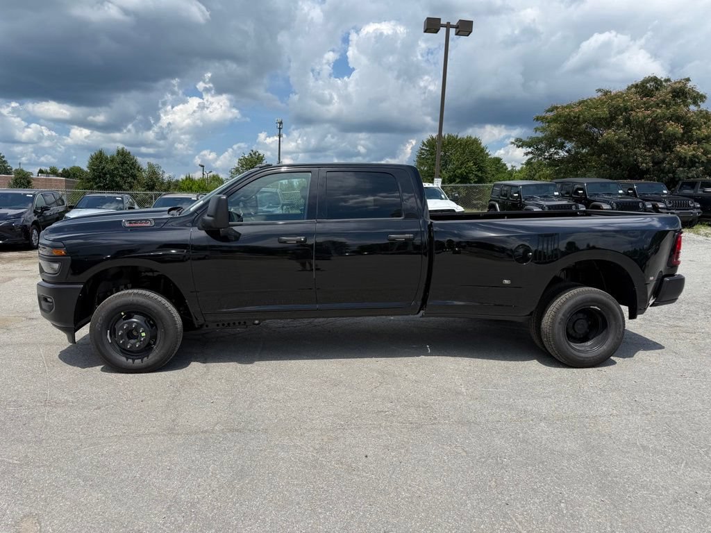 New 2026 RAM 3500 Tradesman AWD/4WD image 10