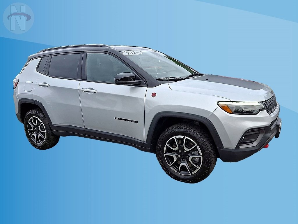 Certified 2024 Jeep Compass Trailhawk w/ Trailhawk Elite Group AWD/4WD image 2