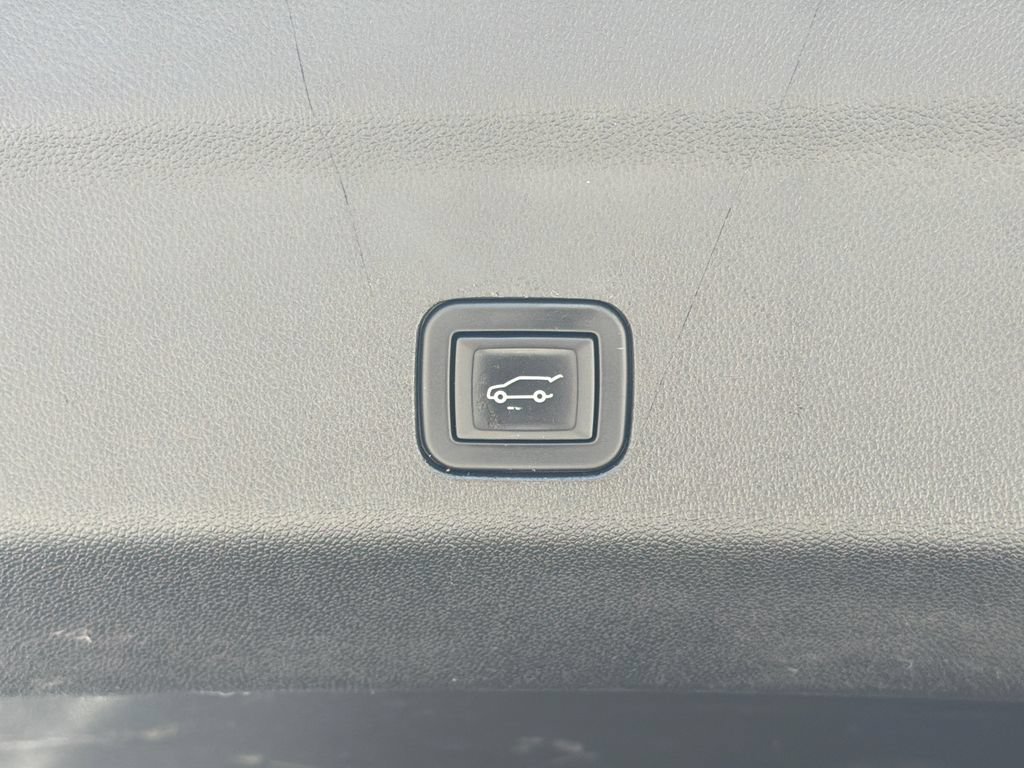 Used 2023 Chevrolet Tahoe Z71 w/ Off-Road Capability Package AWD/4WD image 32