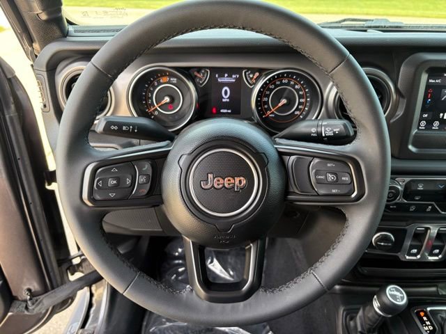 Used 2023 Jeep Wrangler Sport AWD/4WD image 11