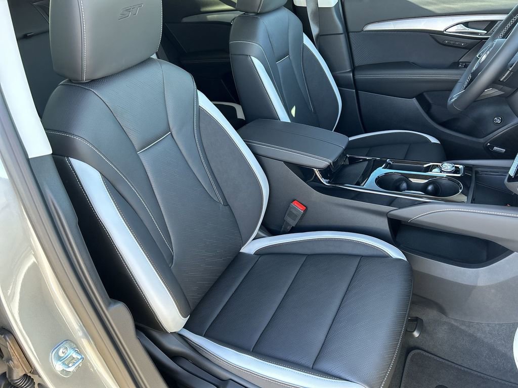 New 2026 Buick Envision Sport Touring image 28