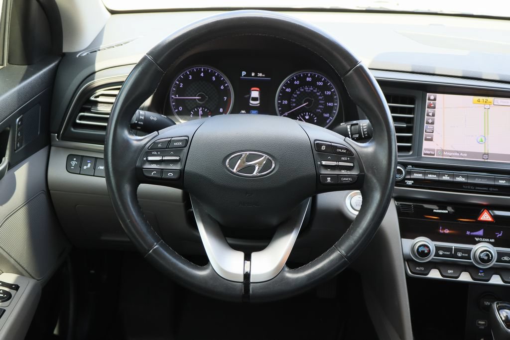 Used 2020 Hyundai Elantra Limited w/ Ultimate Package 03 FWD image 13