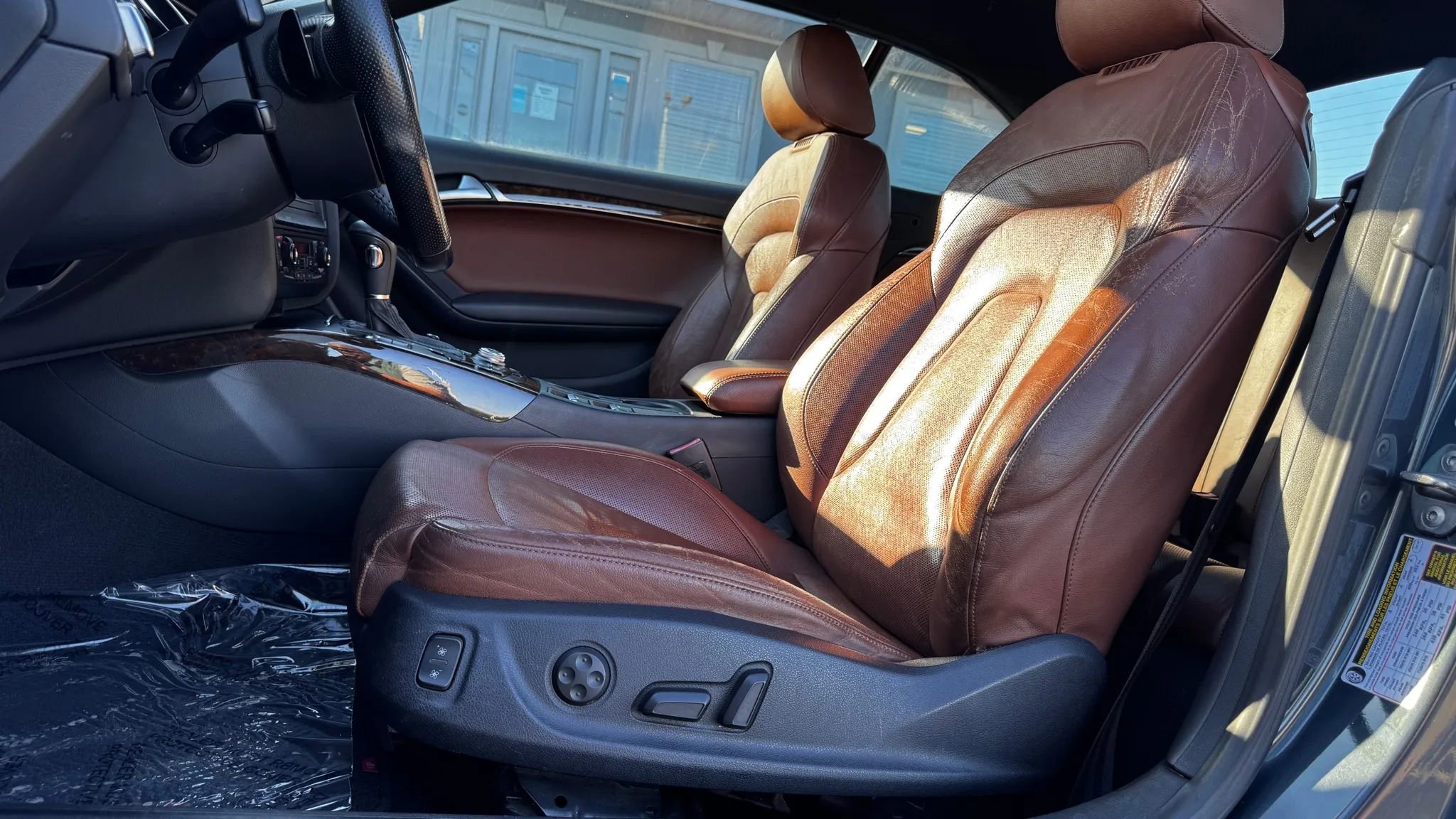 Used 2010 Audi A5 2.0T Premium Plus w/ Premium Plus Pkg image 14