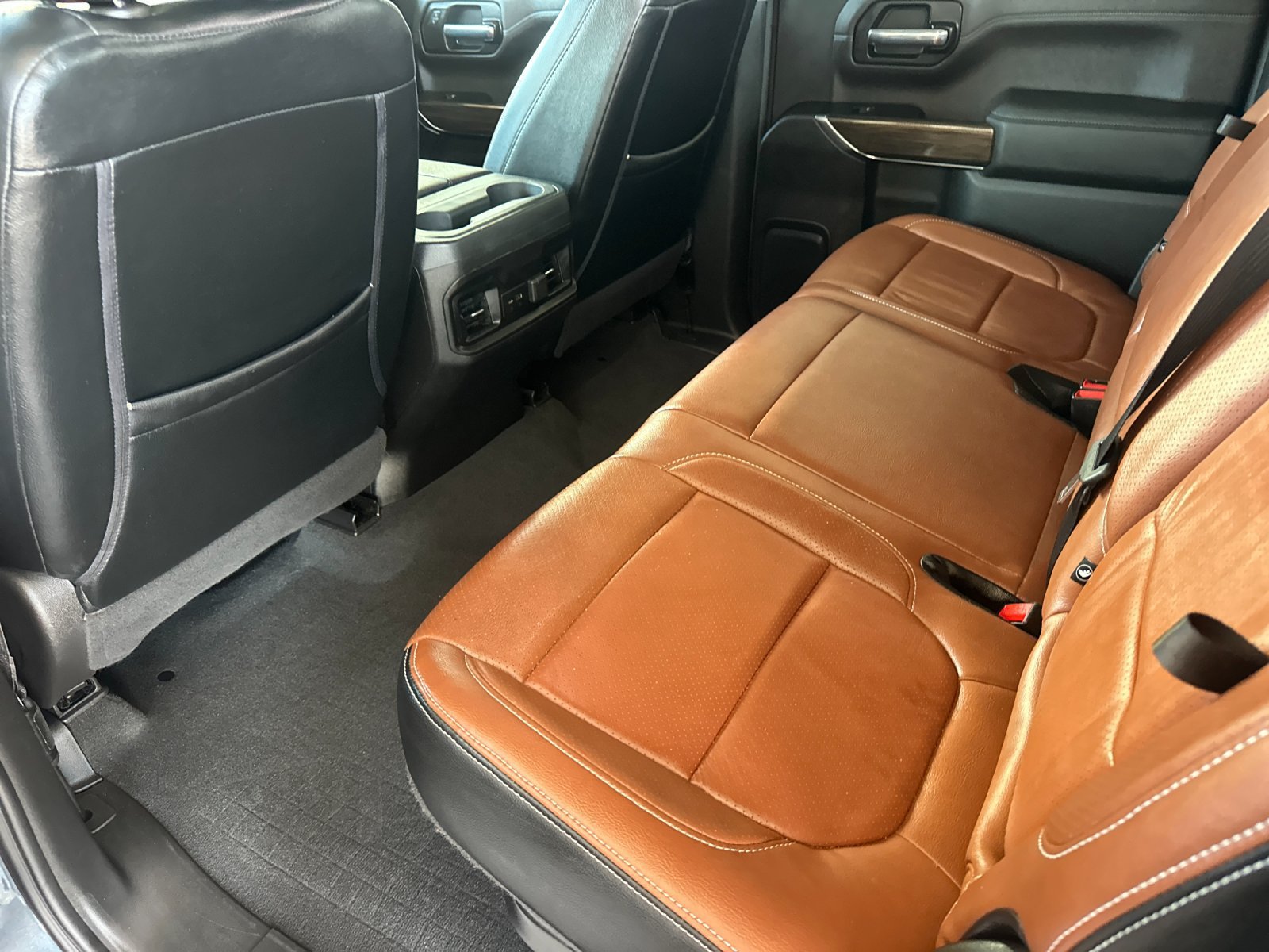 Used 2021 Chevrolet Silverado 1500 LT Trail Boss w/ LPO, Dark Essentials Package AWD/4WD image 11