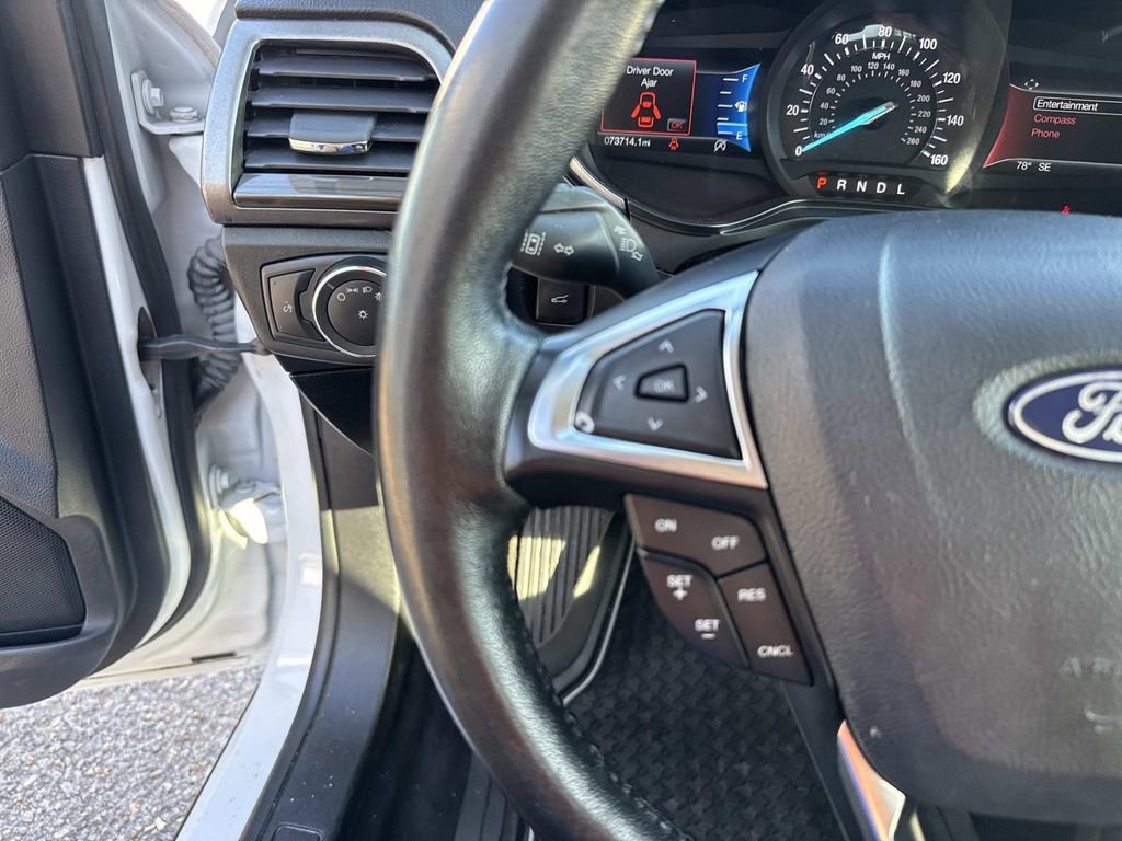 Used 2020 Ford Fusion SEL FWD image 23