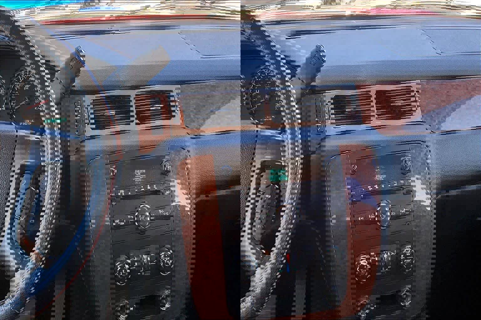 Used 2007 Chevrolet Avalanche LT image 7