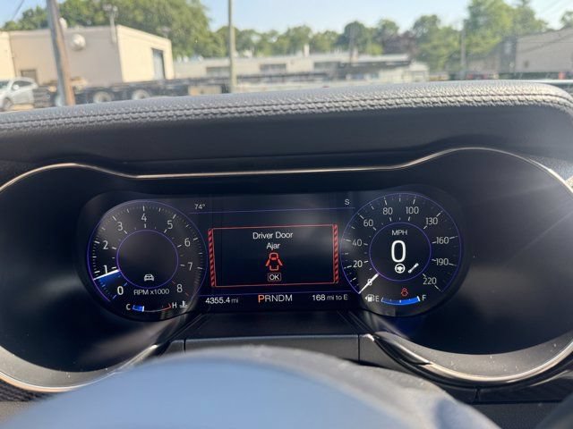 Used 2022 Ford Mustang Shelby GT500 w/ Technology Package RWD image 23