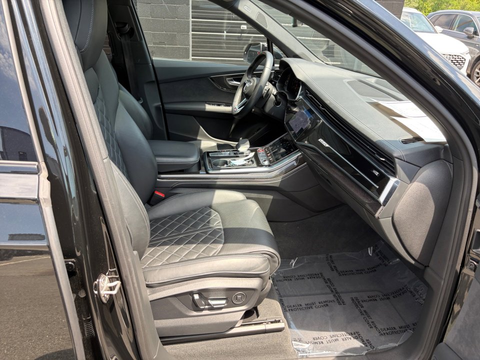 Used 2023 Audi SQ7 Premium Plus w/ Executive Package AWD/4WD image 28