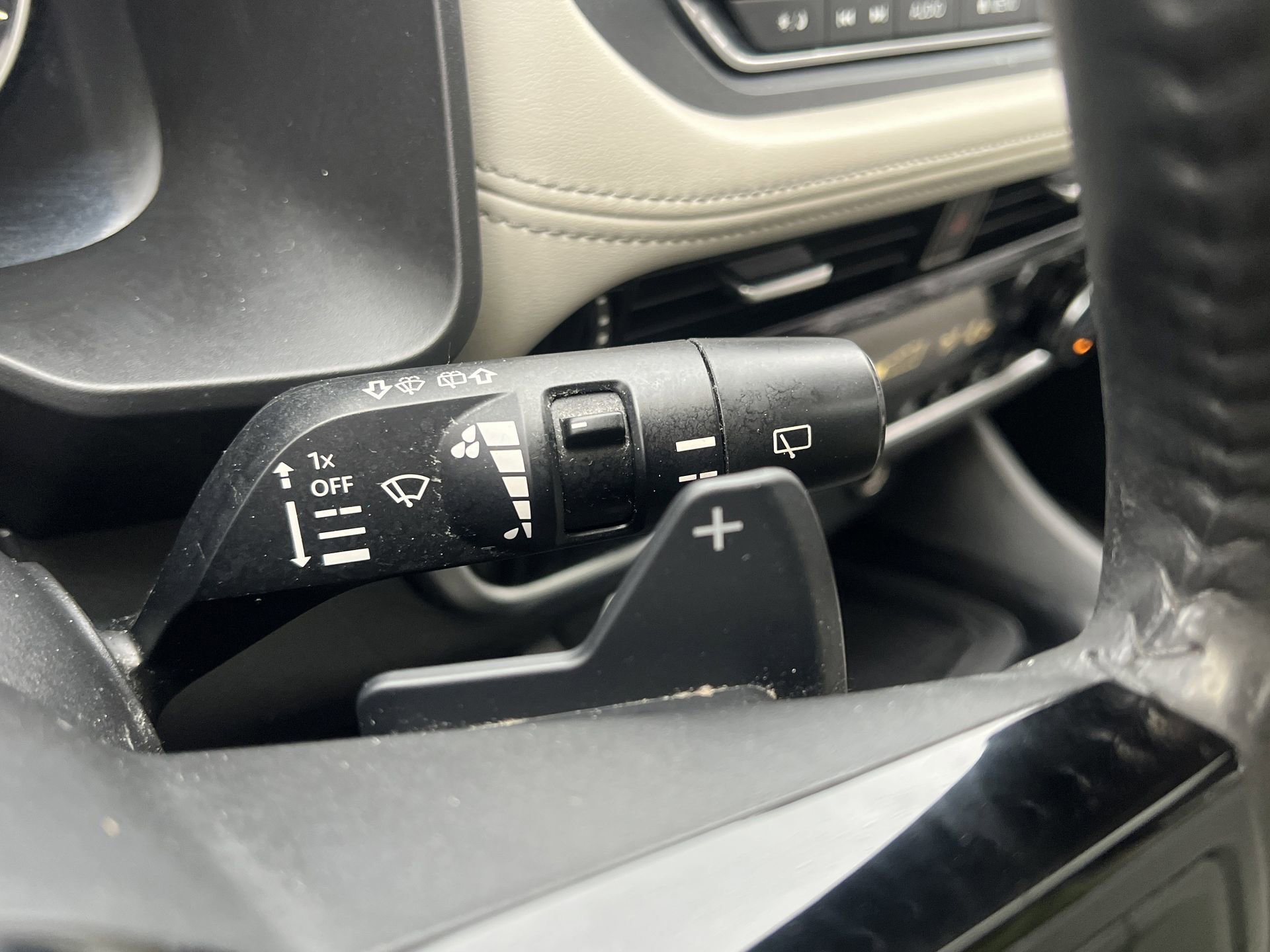 Used 2021 Nissan Rogue SV w/ Premium Package image 10