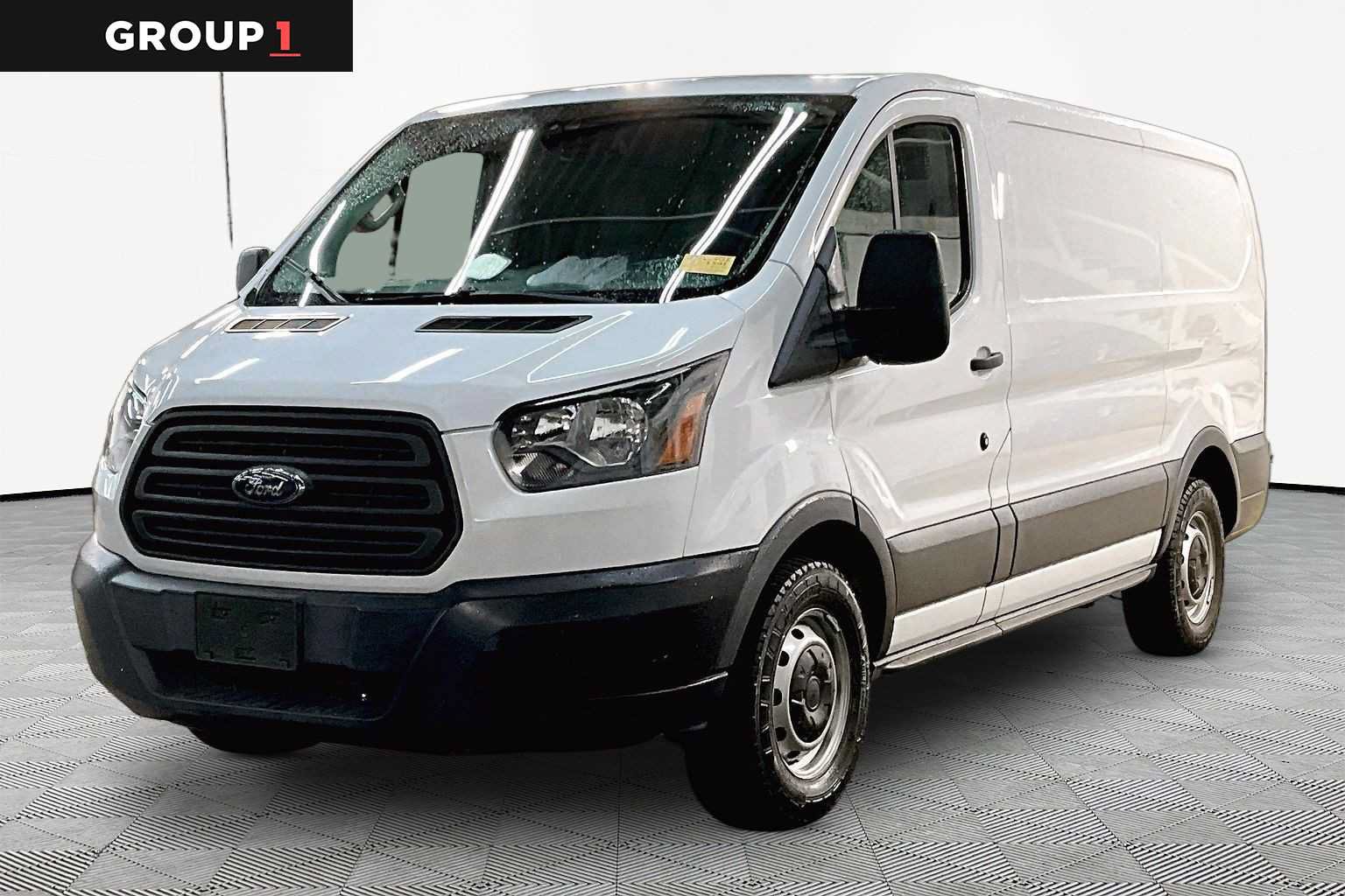 Used 2018 Ford Transit 150 130 Low Roof RWD image 1