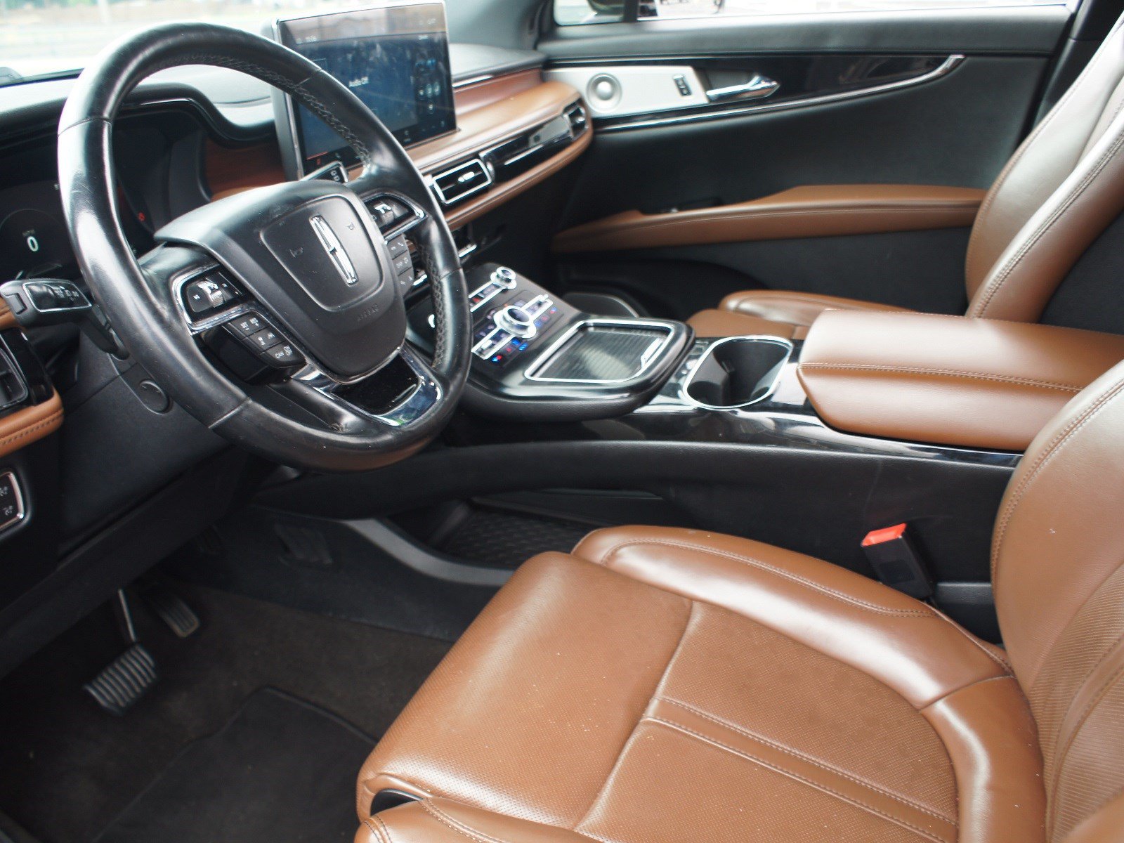 Used 2021 Lincoln Nautilus Reserve w/ Equipment Group 202A AWD/4WD image 13