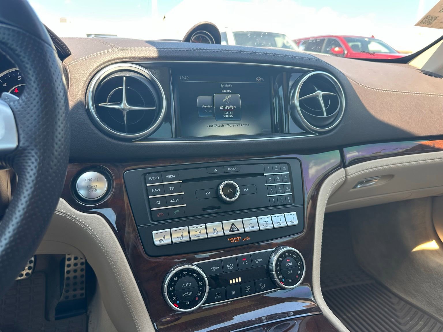 Used 2020 Mercedes-Benz SL 550 image 23