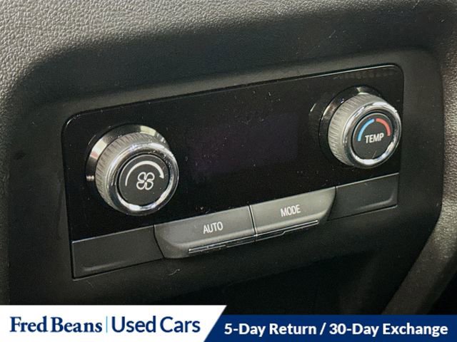 Used 2025 Chevrolet Traverse LT image 27