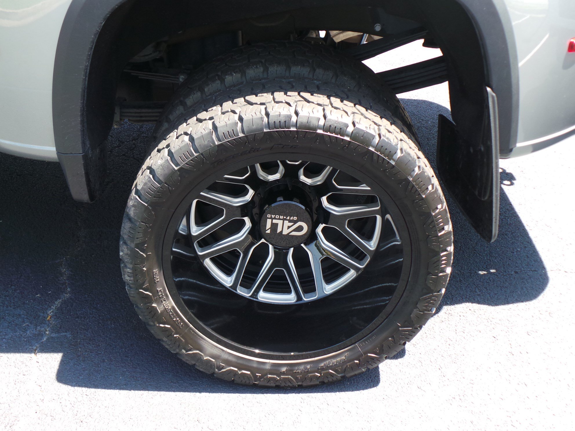 Used 2025 Chevrolet Silverado 3500 High Country w/ High Country Premium Package AWD/4WD image 24