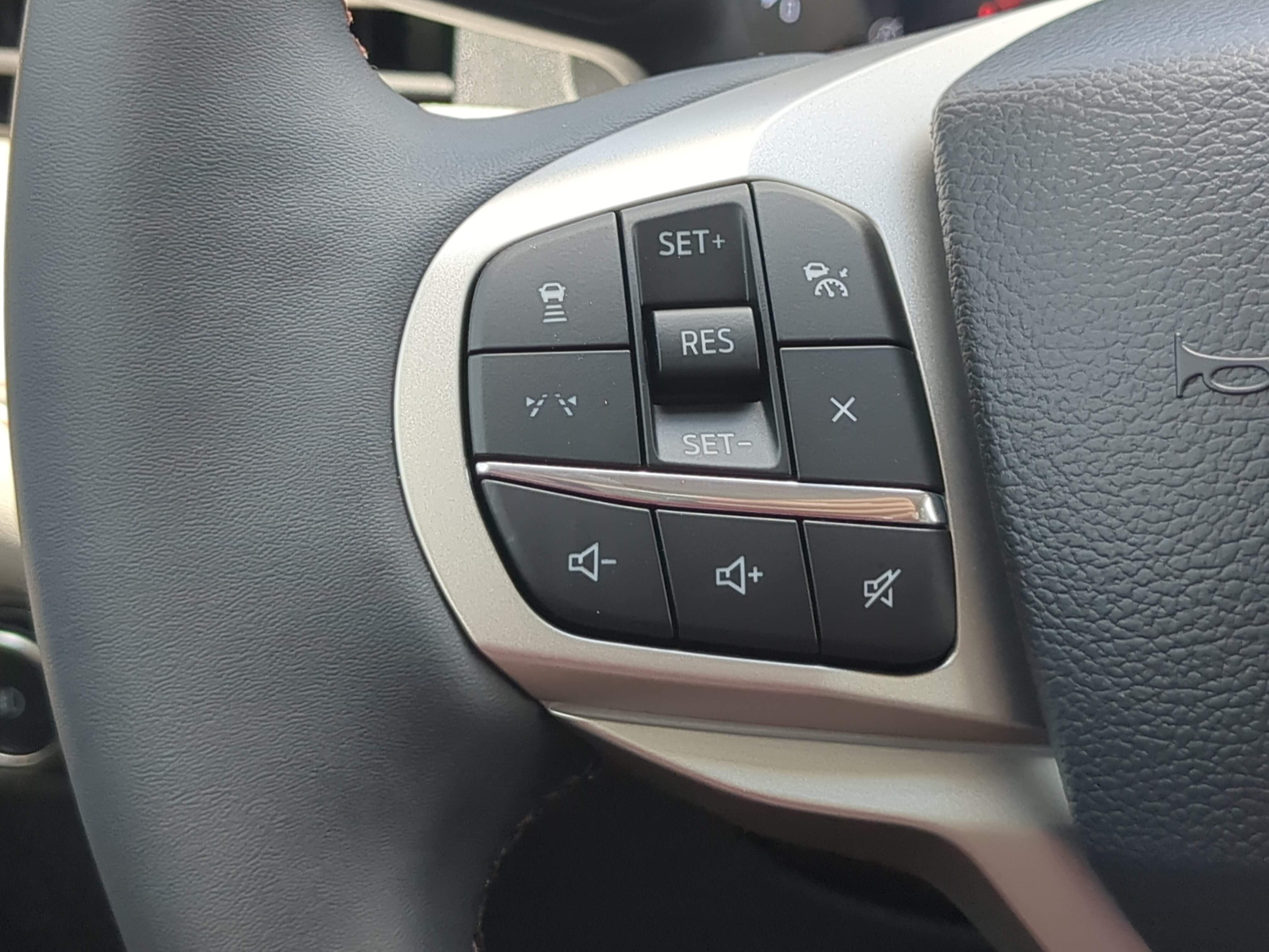 New 2026 Ford Explorer Active w/ Active Comfort Package AWD/4WD image 23