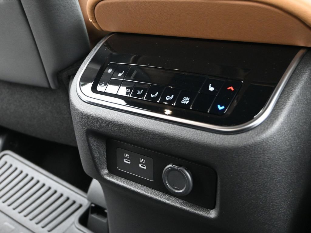 New 2026 Nissan Armada Platinum Reserve w/ Convenience Package image 16