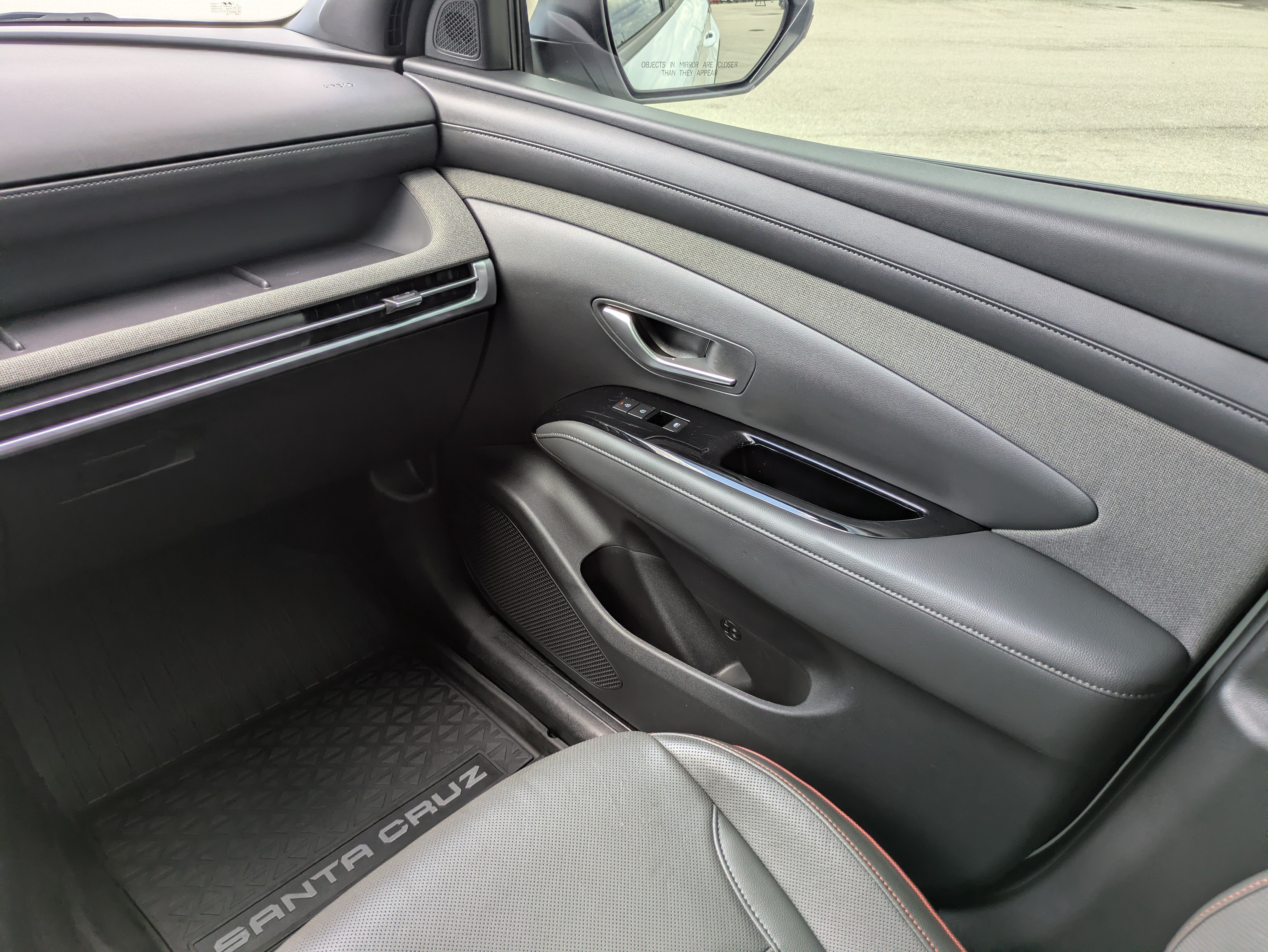 Used 2025 Hyundai Santa Cruz Limited AWD/4WD image 17