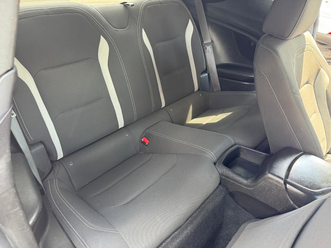 Used 2018 Chevrolet Camaro SS RWD image 9