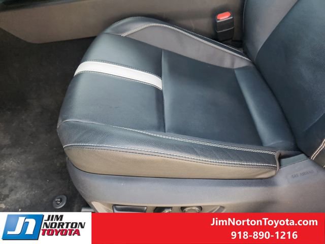 Used 2025 Toyota Camry SE image 26