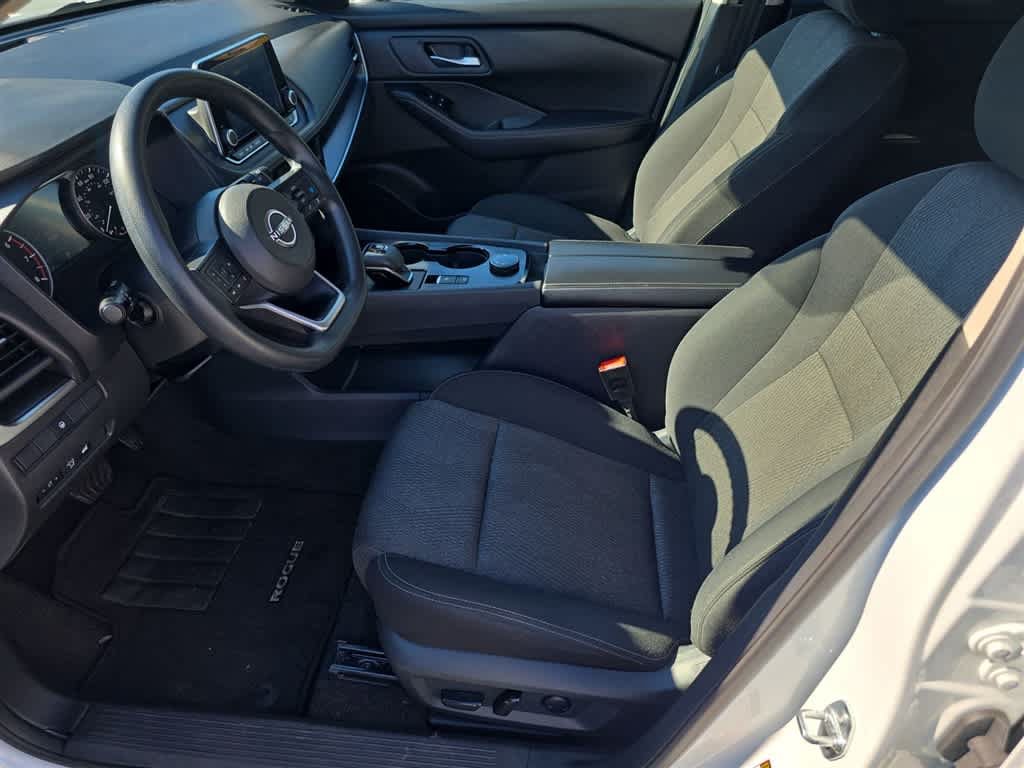 Used 2024 Nissan Rogue SV AWD/4WD image 15