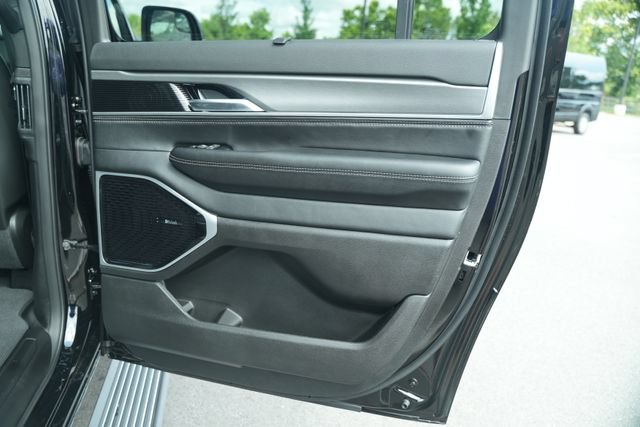 New 2026 Jeep Grand Wagoneer L Limited AWD/4WD image 22