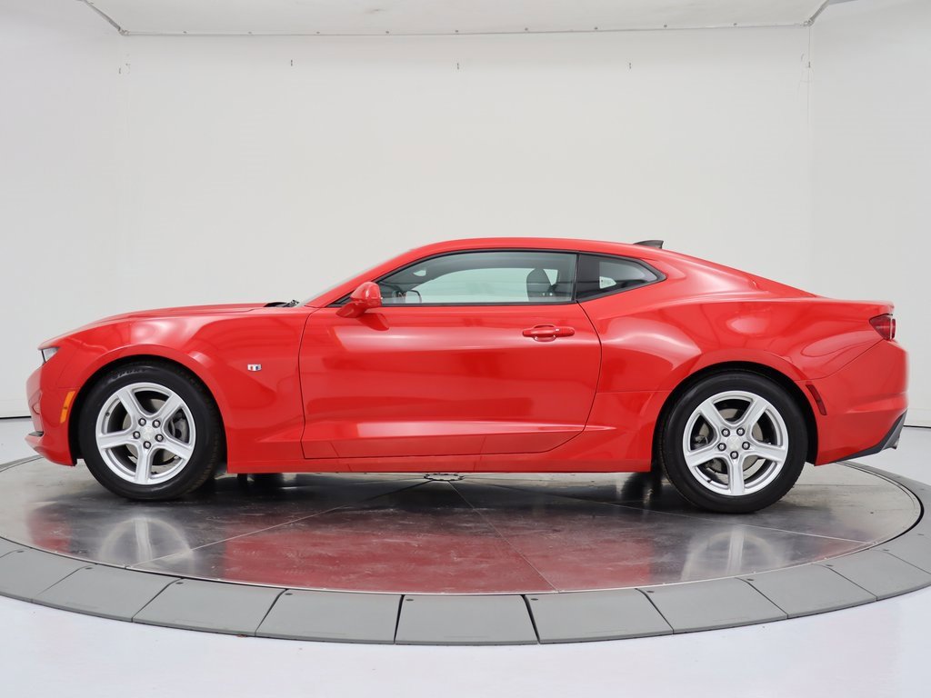 Used 2023 Chevrolet Camaro LT image 2