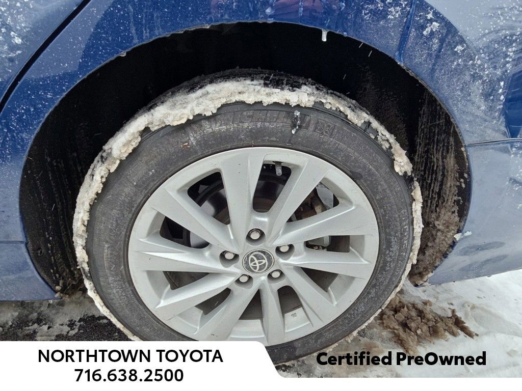 Used 2023 Toyota Camry LE image 10