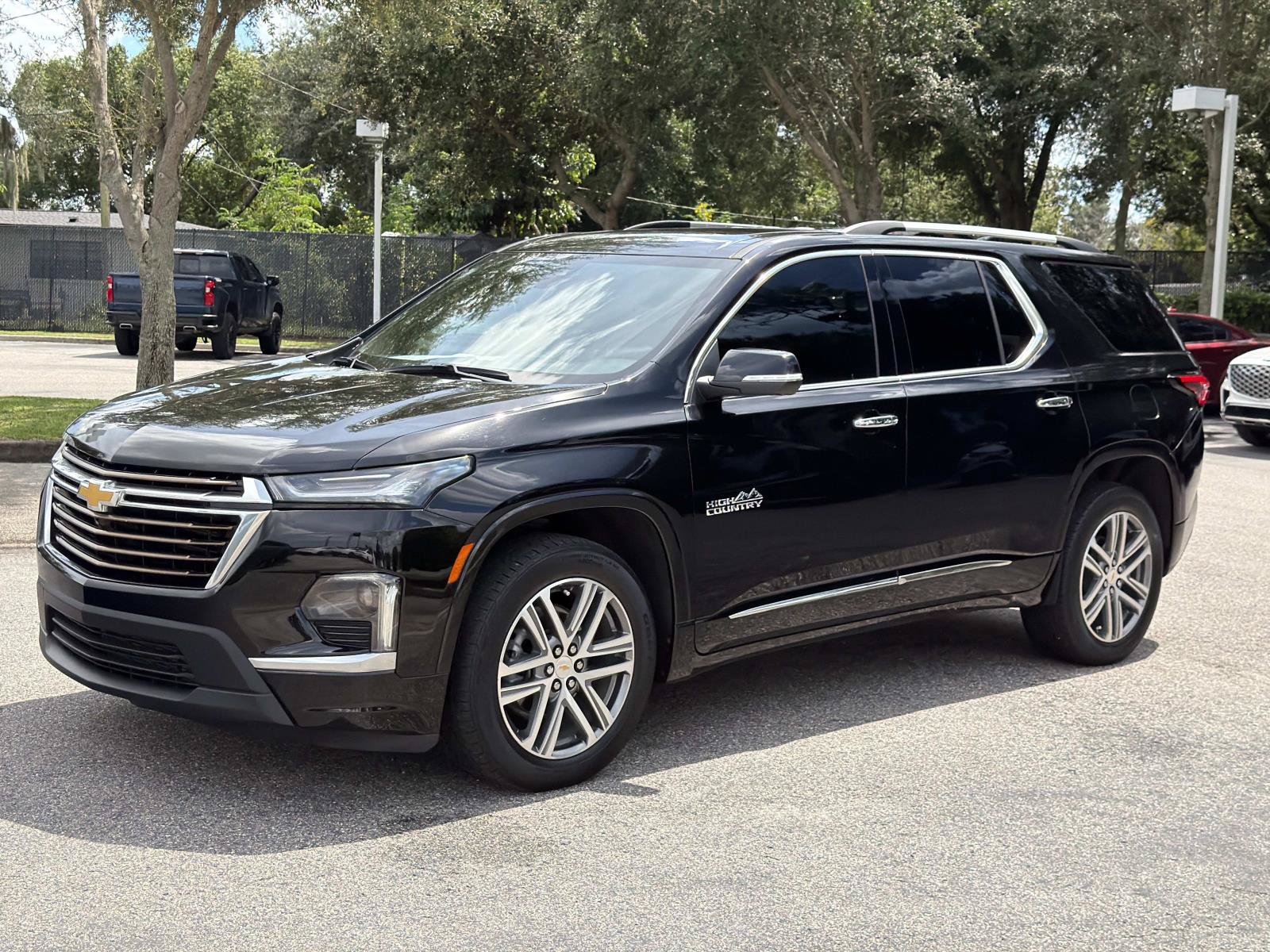 Used 2023 Chevrolet Traverse High Country w/ LPO, Floor Liner Package FWD image 7