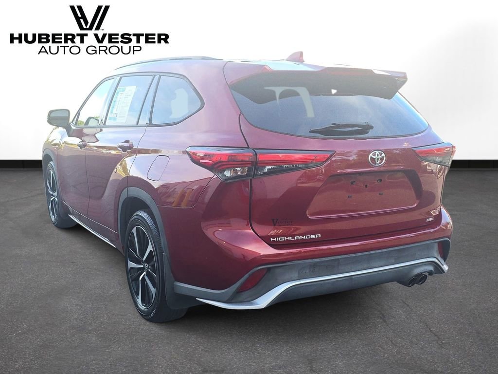Used 2021 Toyota Highlander XSE FWD image 8