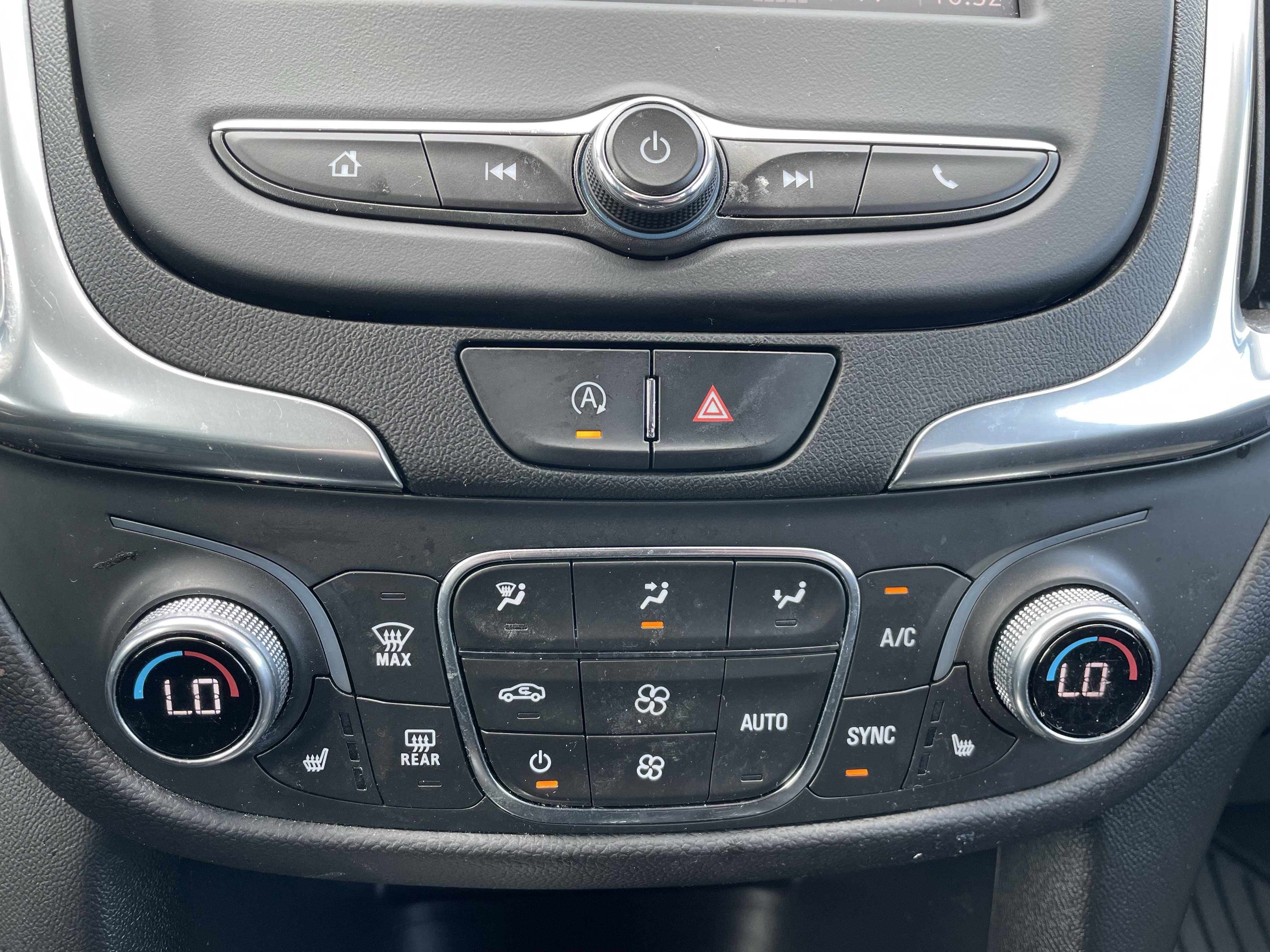 Used 2022 Chevrolet Equinox LT image 19