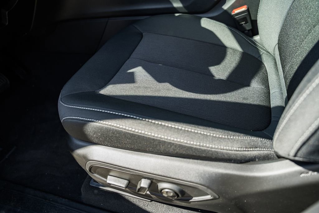 New 2025 Jeep Grand Cherokee Laredo X w/ Luxury Tech Group I image 33