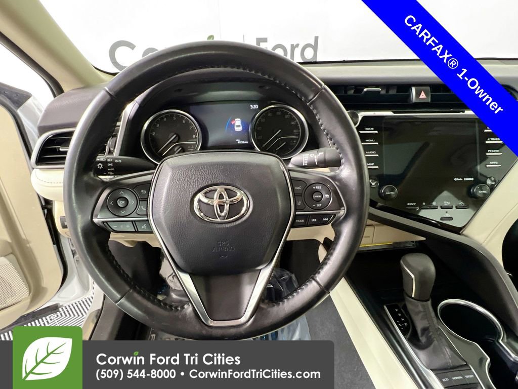 Used 2019 Toyota Camry XLE image 8
