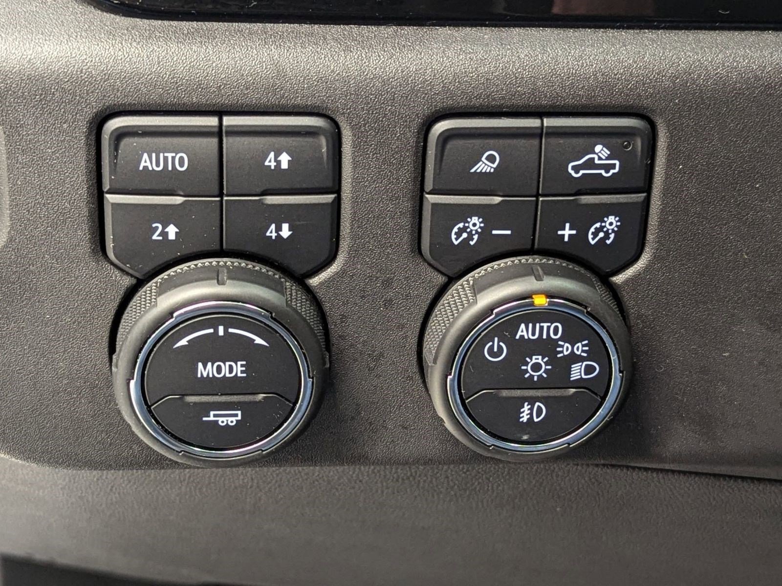 Used 2023 Chevrolet Silverado 1500 ZR2 w/ Technology Package image 15