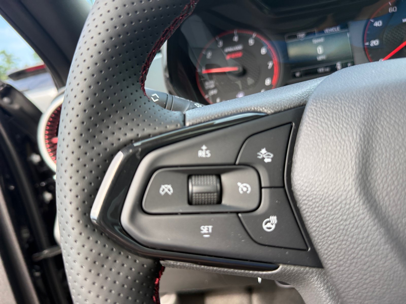 New 2026 Chevrolet Trax RS w/ Sunroof Package FWD image 15