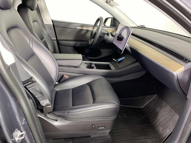 Used 2023 Tesla Model Y Long Range image 11