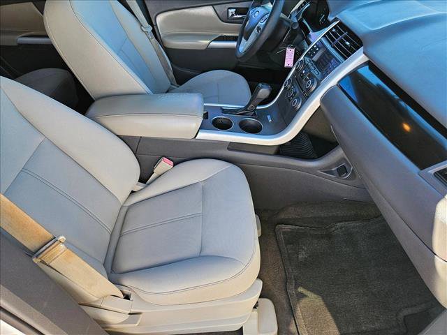 Used 2013 Ford Edge SE image 23