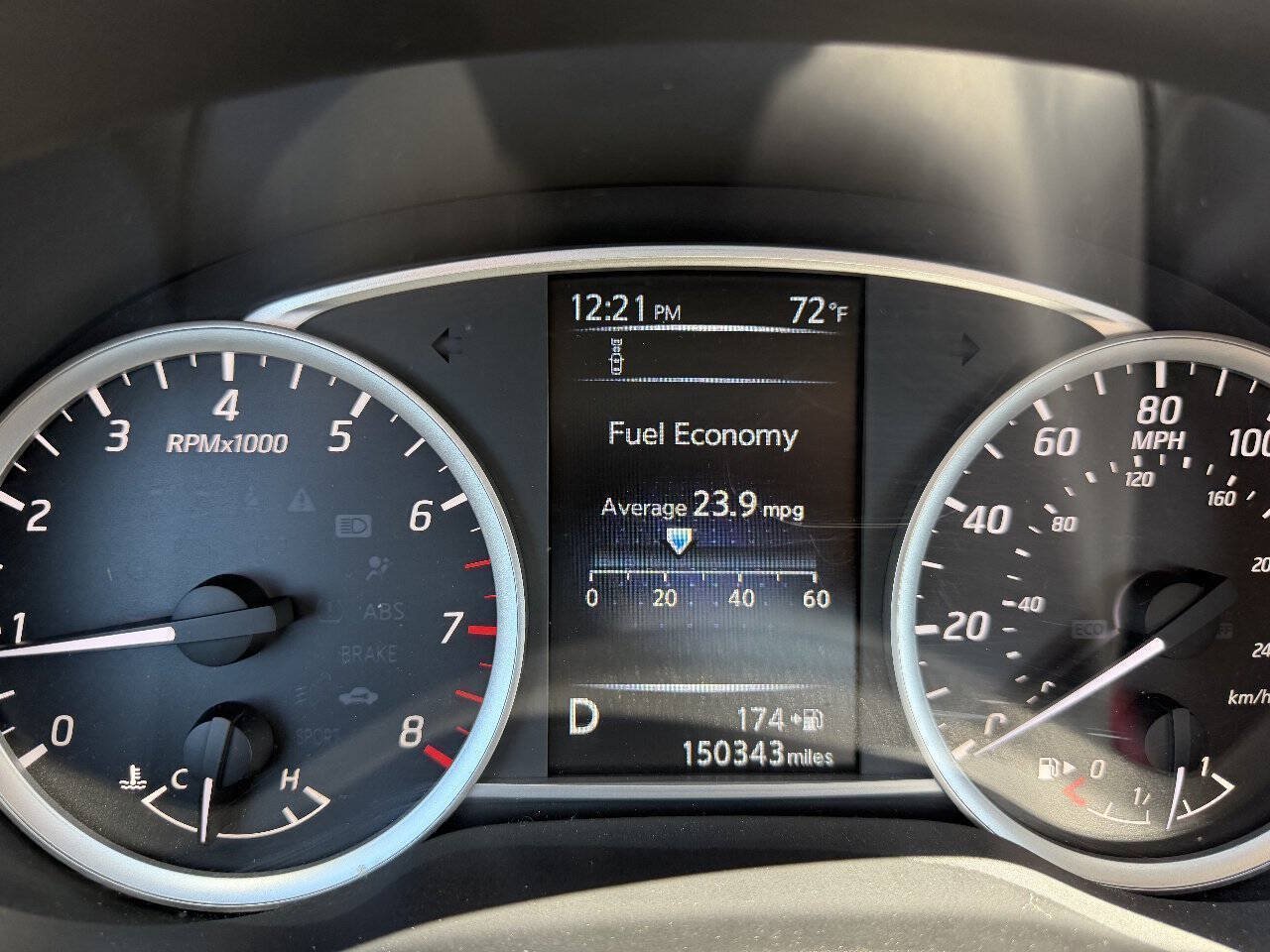 Used 2018 Nissan Sentra SV FWD image 8