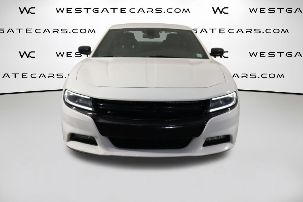Used 2016 Dodge Charger SXT w/ Blacktop Package RWD image 2